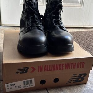 NIB New Balance Black Tactical Safety Toe Boots